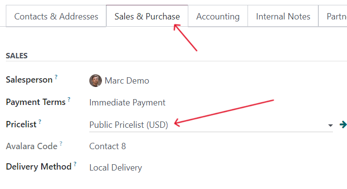 Campo da lista de preços de um formulário de detalhes do cliente no Vendas do Odoo.