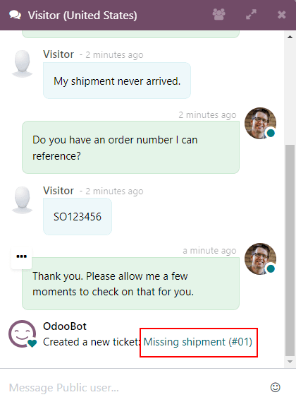 Vedere a ferestrei de chat cu un bilet de serviciu de asistență creat în Odoo Live Chat.