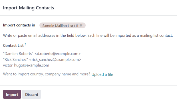 在 Odoo 电子邮件营销中出现的导入邮件联系人弹出式表单。