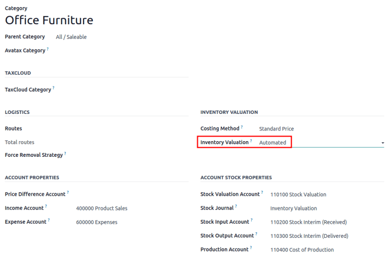 Campo de valoración de inventario en la categoría del producto, con varias cuentas de inventario.