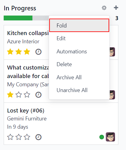 Vista de kanban de una etapa de Soporte al cliente donde se destaca la opción para plegar la etapa de forma temporal.