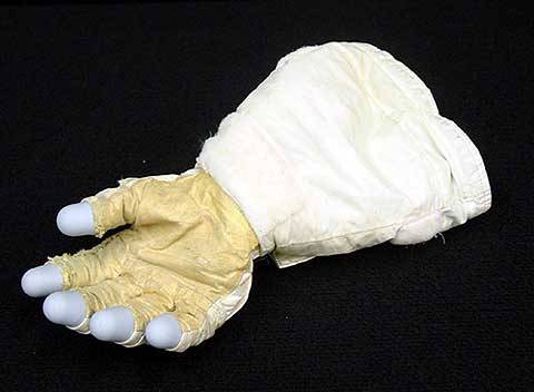 shuttle_eva_glove