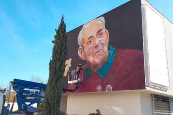 El vecino y tatuador David Barrera regala el retrato de Marcelino Camacho a nuestro municipio  