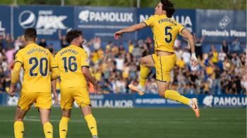 Con la victoria ante el Real Oviedo sale de la zona de descenso