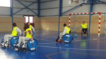 La Fundación Accesibilidad Universal ha creado esta modalidad de deporte para integrar a las personas con diversidad funcional