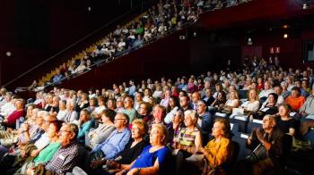 El Teatro del Bosque ha acogido un acto institucional dirigido a este colectivo