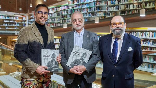 José Latova Fernández-Luna presenta su libro `Crónicas de Retaguardia´