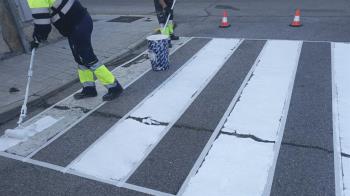 El ayuntamiento pinta las calles de Pinto, Casarubuelos y Escorial