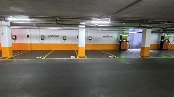 Ya puedes recargar tu vehículo eléctrico en el Centro Comercial La Fuensanta 