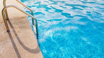 los vecinos serán quienes fijen los horarios de uso de la piscina