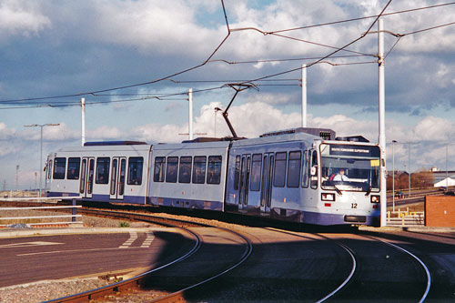 SHEFFIELD SUPERTRAM - Photo: ©1996 Ian Boyle - www.simplompc.co.uk - Simplon Postcards