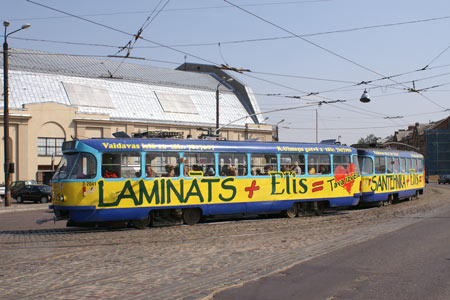 Riga Trams - Photo: © Ian Boyle, August 13th 2007 - Simplon Postcards - www.simplonpc.co.uk