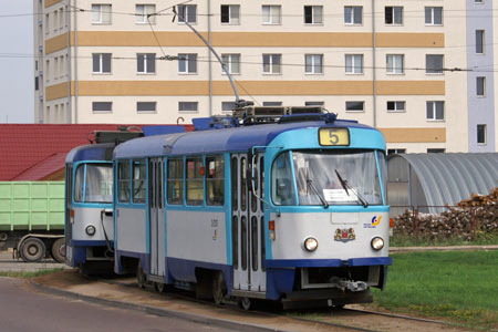 Riga Trams - Photo: © Ian Boyle, August 13th 2007 - Simplon Postcards - www.simplonpc.co.uk