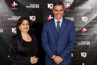 Sima Sami, directora ejecutiva de ONU Mujeres y Pedro Sánchez.