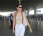 Celebrity Airport Style: Fashionable and Comfortable Outfits to Upgrade Your Travel Look