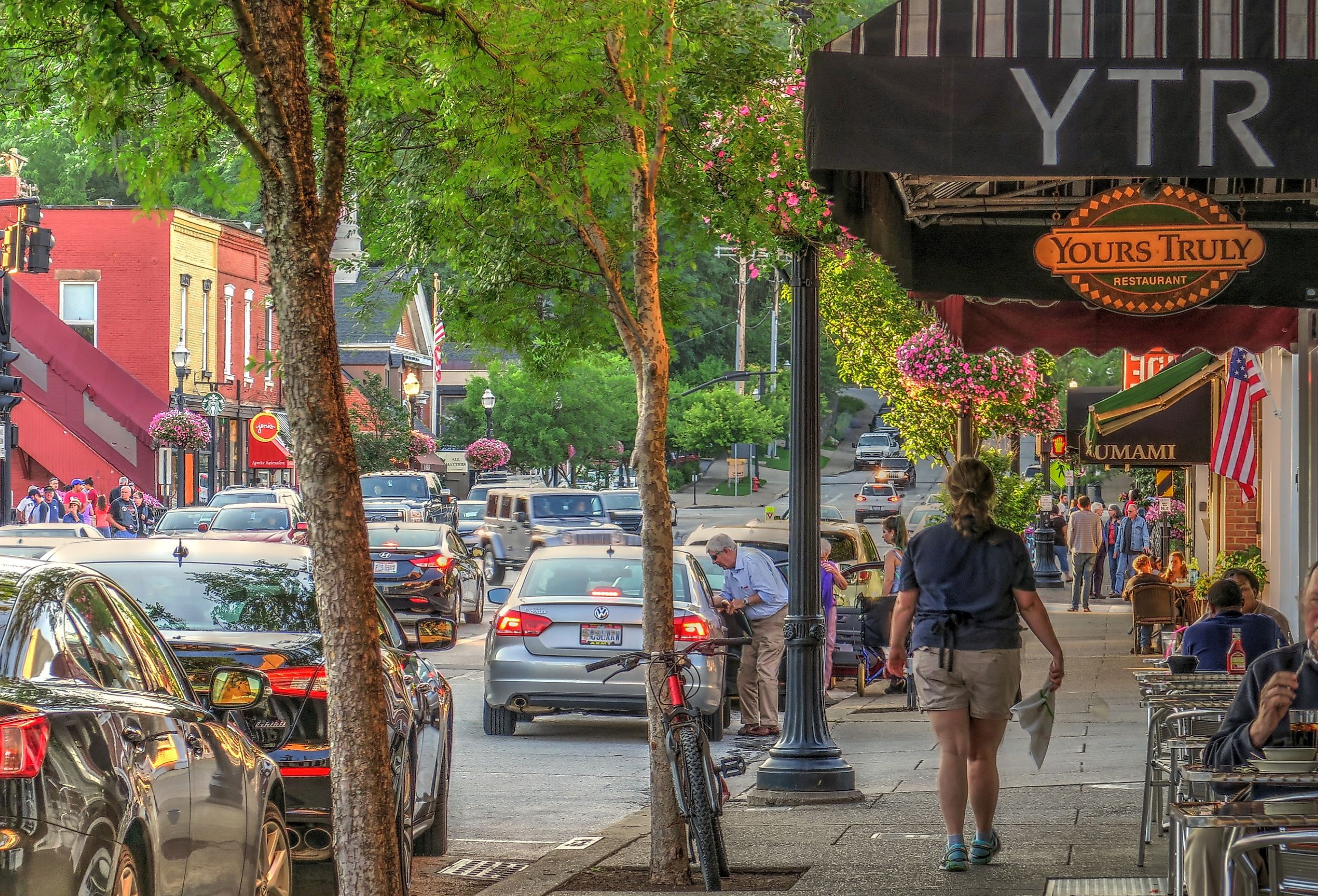 Yours Truly Restaurant Outdoor Cafe on Main Street in the upscale Historic Village of Chagrin Falls, Ohio. Image credit Lynne Neuman via Shutterstock