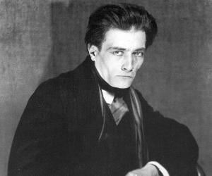 Antonin Artaud Biography