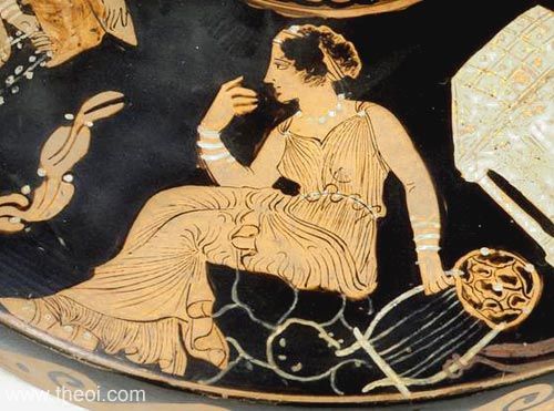 Muse | Paestan red figure vase painting