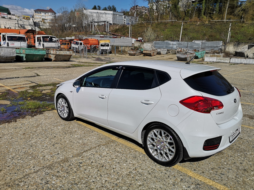 Фото в бортжурнале KIA Ceed (2G)