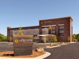 La Quinta Inn & Suites by Wyndham Braselton，位于布拉塞尔顿的酒店