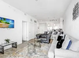 Downtown Tampa Gem 1-BD w/Pool, Gym, & Sky Lounge