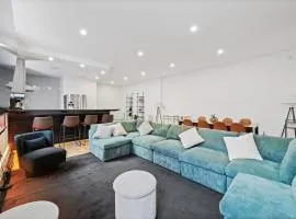 Massive SoHo Loft 5bedrooms 2 baths - 2500 SQFT