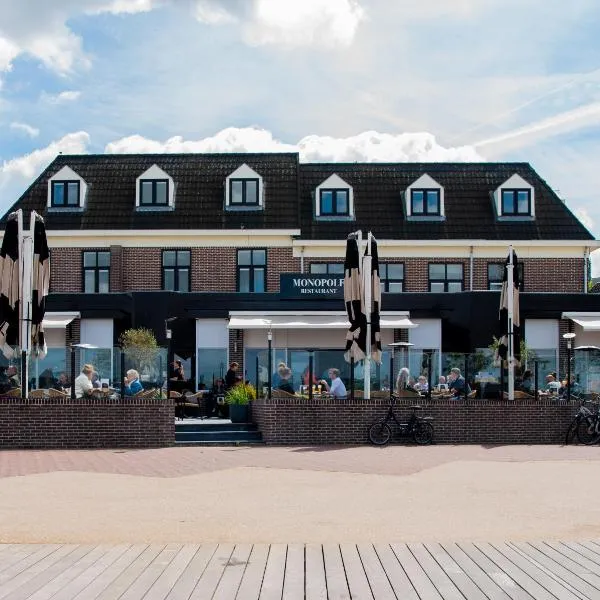 Restaurant & Hotel Monopole Harderwijk，位于希尔登的酒店