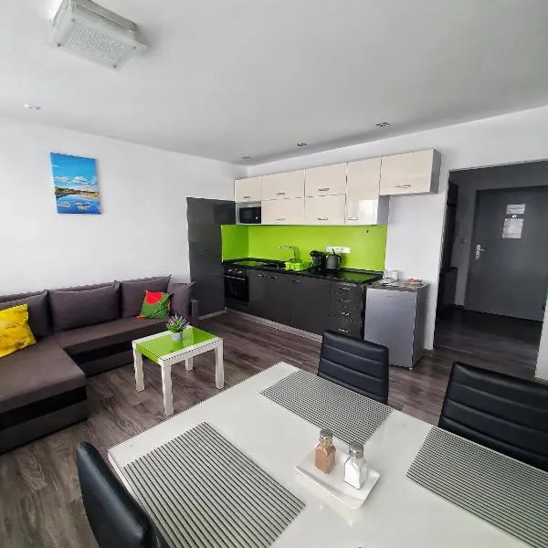 APARTMÁNY BYTČA，位于Kotešová的酒店