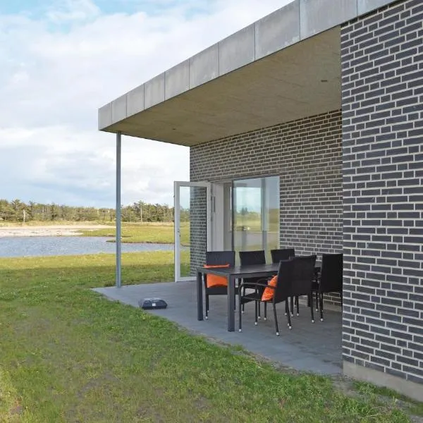 Gorgeous Home In Ringkøbing With House A Panoramic View，位于森讷维的酒店