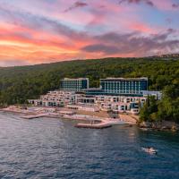 Hilton Rijeka Costabella Beach Resort And Spa，位于里耶卡的酒店