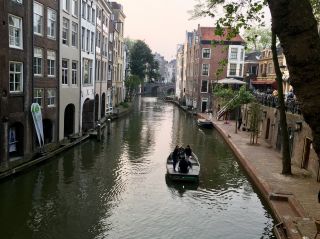 Going for a stroll in Utrecht at dusk.