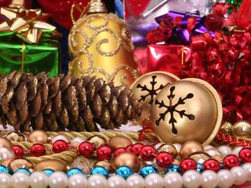 Christmas decorations online puzzle