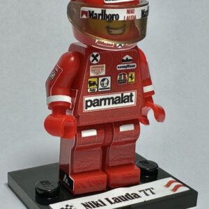 Niki Lauda 1977 Ferrari formula 1 grand prix pilota driver minifigure from the Sports Car Racing Race Suits store collection.