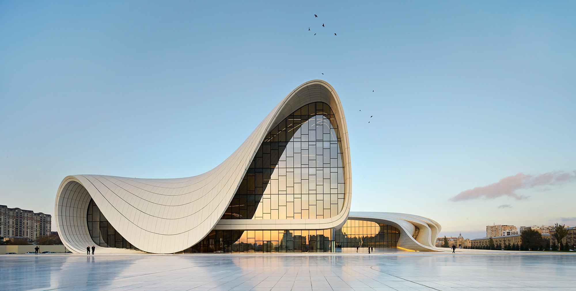 What area of design is Zaha Hadid famous for? – killerinsideme.com