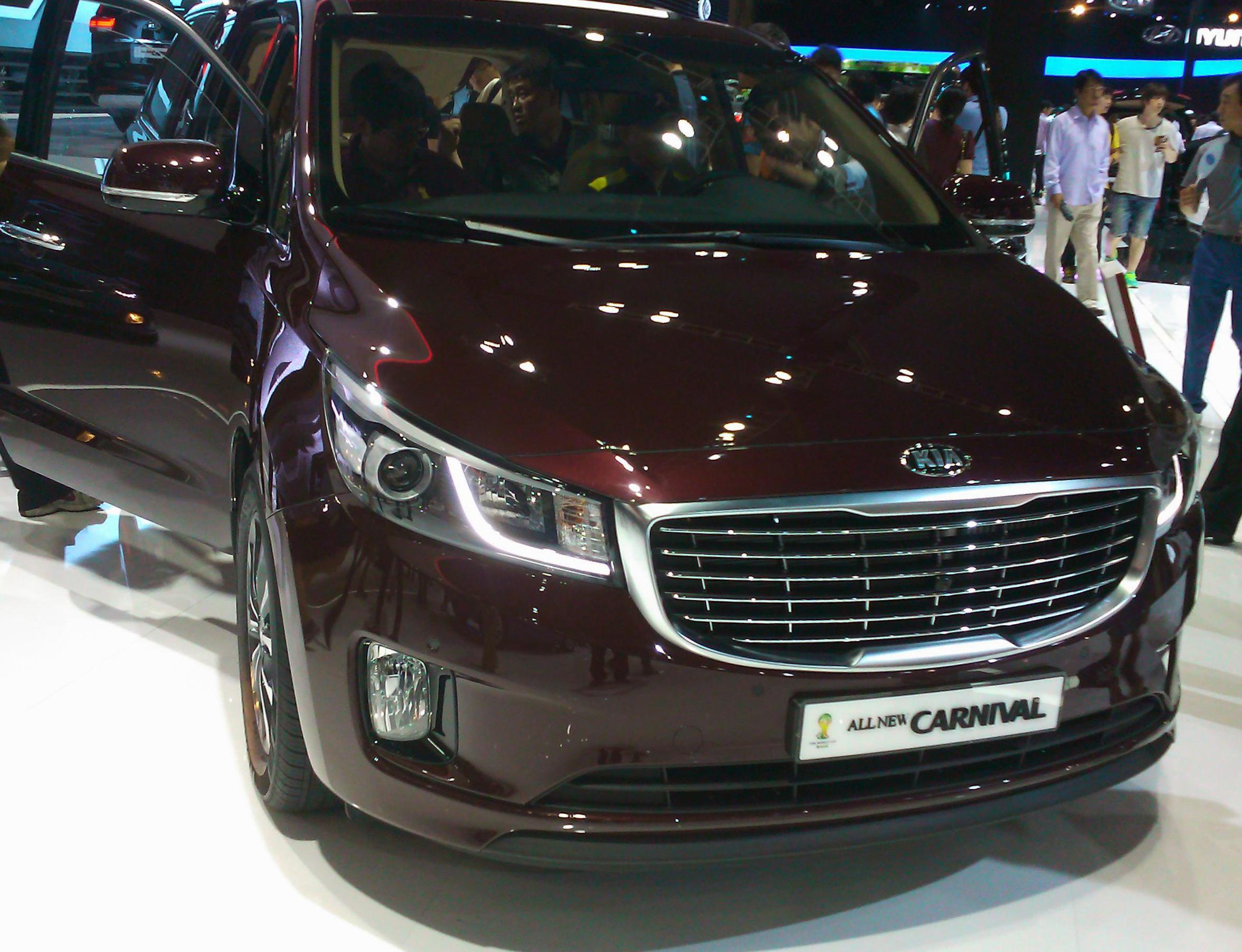 KIA Carnival configuration 2014