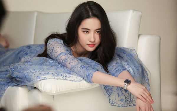 aktris,liuyifei