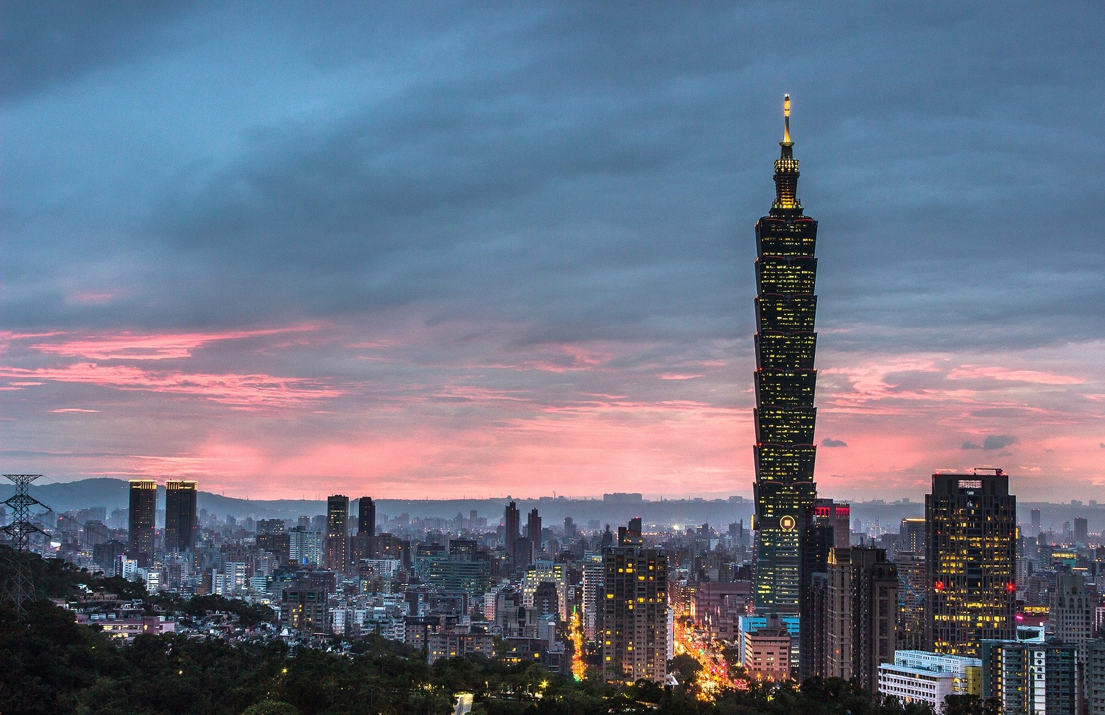 apus de soare, oraș, peisaj urban, reflecţie, cer, orizont, zgârie-nori, seară, dimineaţă, turn, orizont, amurg, metropolă, Taipei 101, centrul orasului, zori de zi, Reper, Zona urbană, zonă metropolitană, așezare umană