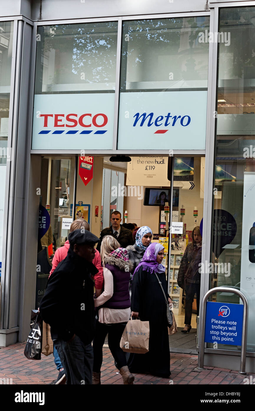 Tesco metro store Birmingham Stock Photo