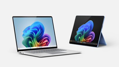 Ein Surface Laptop Copilot+ PC in Platin und ein Surface Pro Copilot+ PC in Saphirblau.