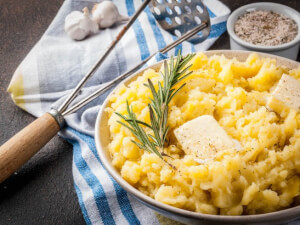 recipe for roasted garlic mashed potatoes with fresh rosemary