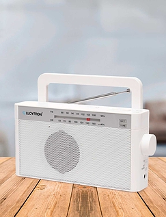 Lloytron Rechargeable FM/AM Radio White