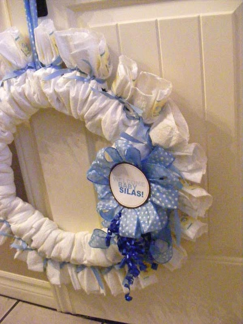 Fanned diaper wreath