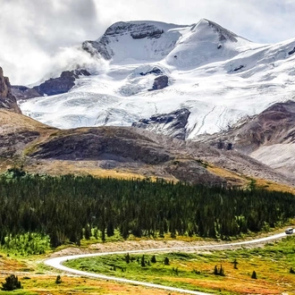 tourhub | Explore! | Walking in the Canadian Rockies 