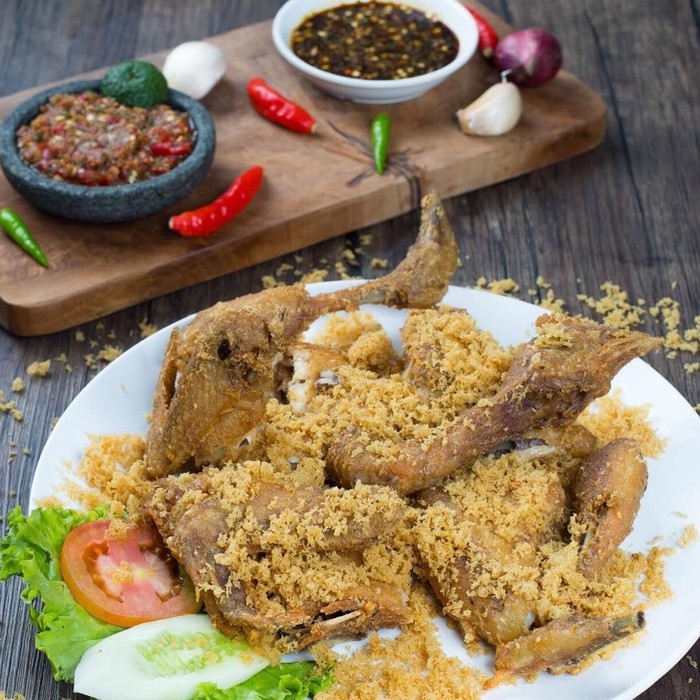 Detail Gambar Ayam Kremes Nomer 22