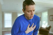 heart attack symptoms travel airport