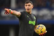 Aston Villa Everton delay Emiliano Martinez