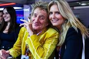 Rod Stewart Penny Lancaster sell los angeles home marriage issues 