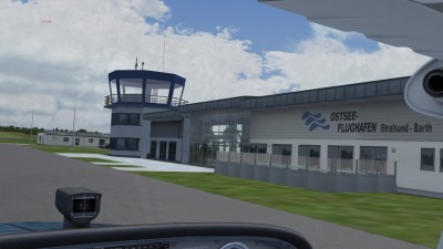 EDBH Barth Stralsund Airport screenshot