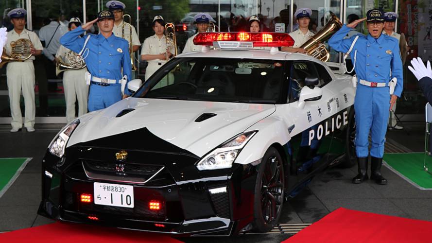 Polícia do Japão ganha superesportivo Nissan GT-R de quase R$ 1 milhão