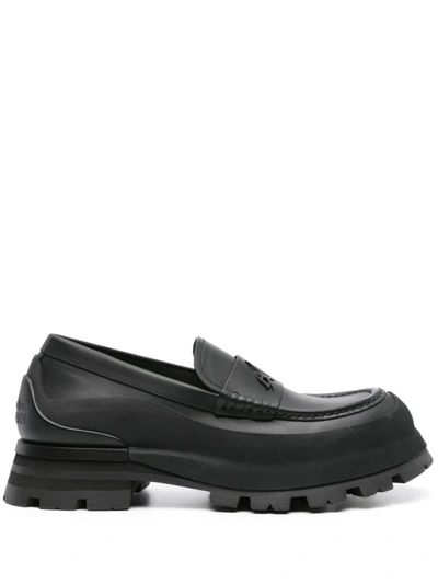 Alexander Mcqueen Seal Logo Loafers In Black